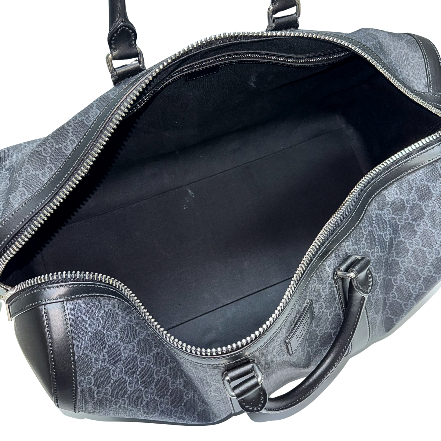 GUCCI Duffle GG Supreme Canvas